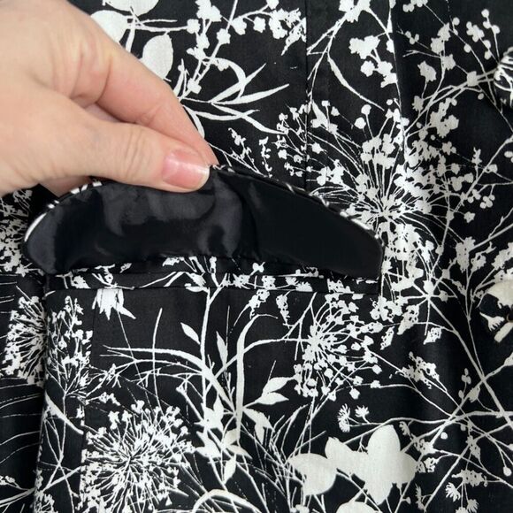 Villager by Liz Claiborne Black Floral Maximal Cotton Blazer Jacket Size 12 - Picture 5 of 10